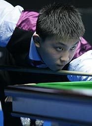 篮球NBA裁判承认关键球判罚存在问题